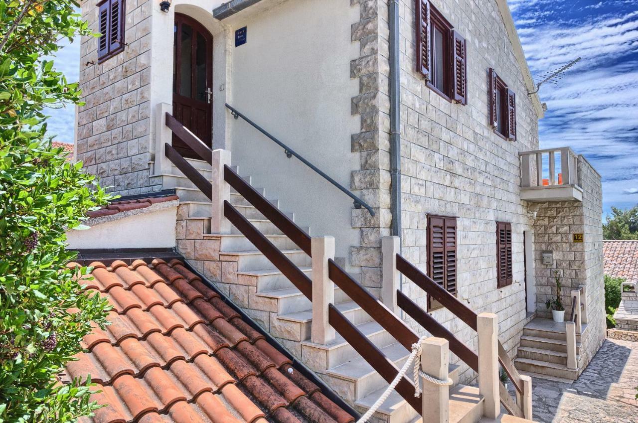 Lantana Apartment Bol Exterior foto